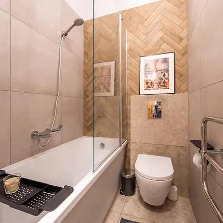 شقة Stylish Family 1 Bedroom With Working Desk By Park And Restaurants