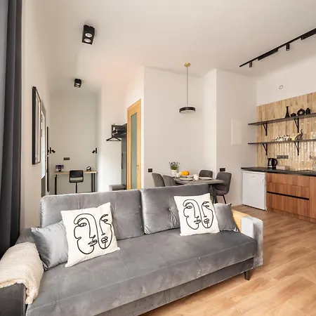 Stylish Family 1 Bedroom With Working Desk By Park And Restaurants شقة *